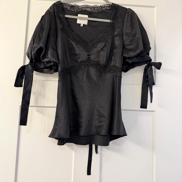 New Reformation Dolly Silk Black Top. - Picture 5 of 12